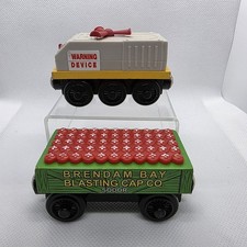 Thomas  Friends Wooden Railway Fog Cars Engines Trains Horn Blasting Cap READ