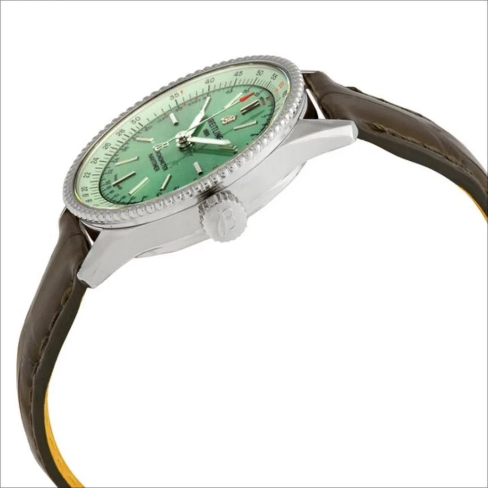 Reloj Breitling Navitimer de acero inoxidable esfera verde y correa 35 mm para dama A17395 Foto 3 de 4