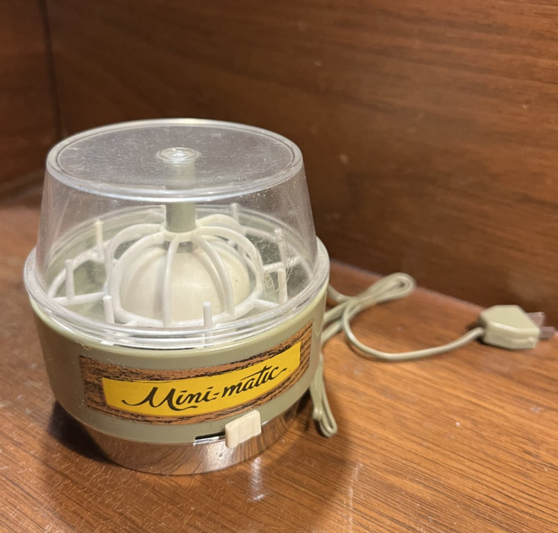 Vintage Ideal Toys Mini-Matic Dishwasher Avocado Green
