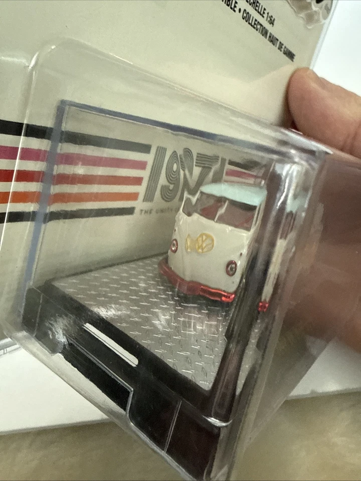 M2 Machines Coca Cola Coke 1960 VW Volkswagen Delivery Van Diecast Chase /750 - Image 4 of 4