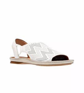 clarks womens white sandals