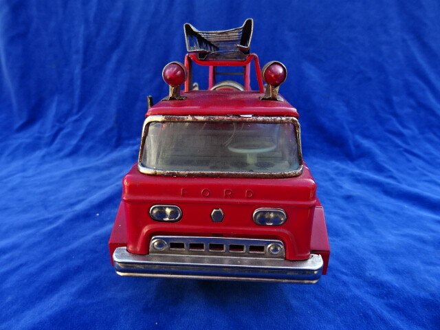 Camion Pompier Radiocommandé - World Tech Toys à Prix