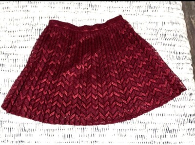 Francesca's Lace Skirt Chevron Kick Pleat Maroon Wine Red Lined . Women s M