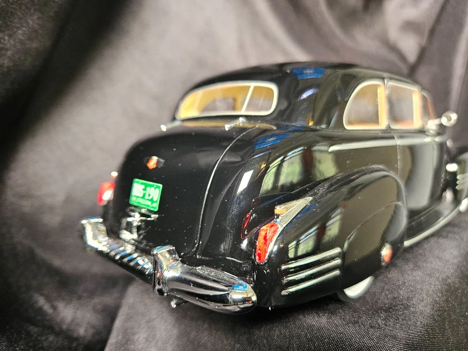 BOS Models 1941 Cadillac Fleetwood 75 Touring Sedan 1:18 Scale Inv. #4337 - Image 4 of 4
