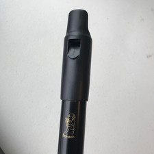 Howard Low D Whistle, Hand Made, Tuneable, Black silk, Classic M3 Head with case