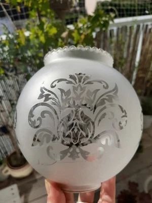 1 ou 2 Globes verre gravé pour lampe à pétrole ou suspension (N°2) - Photo 1/4