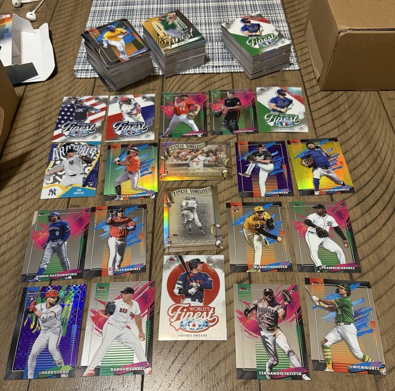 2026 Topps Finest Lot Of 195 Cards 