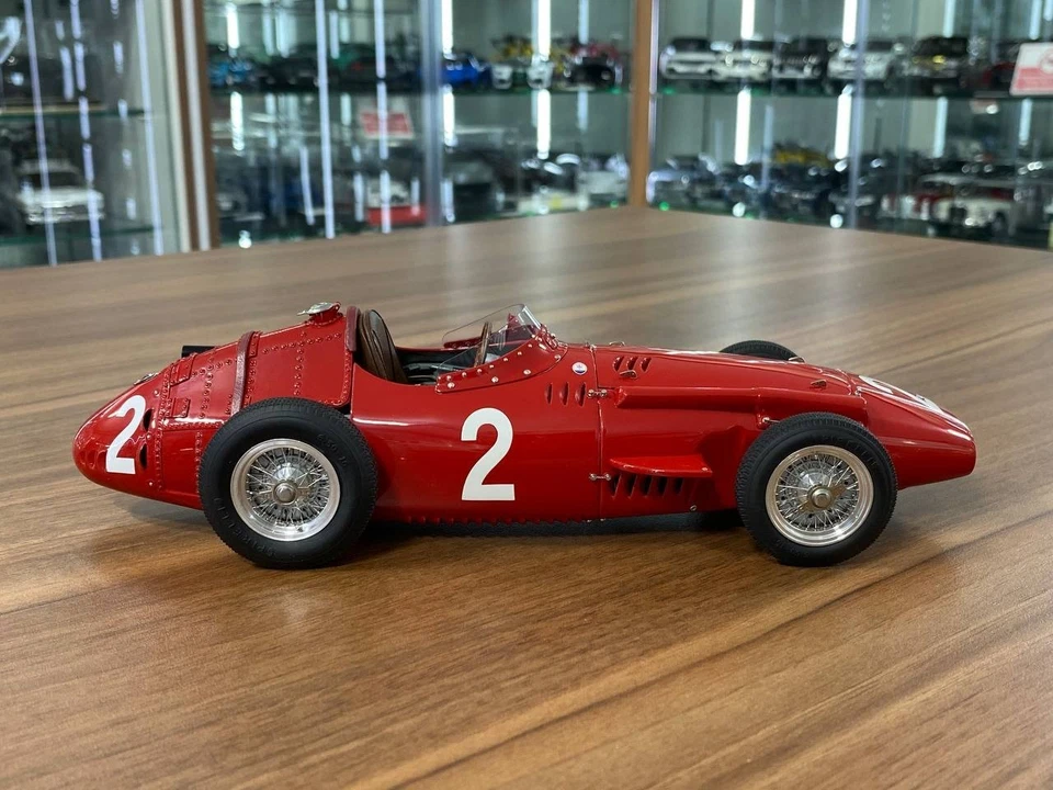 CMC Maserati 250 F GP Frankreich 1957, Winner JM. Fangio #2 [1/18 Diecast] - Image 3 of 4