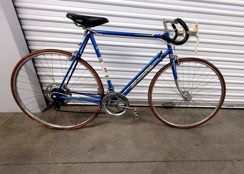 1971 Peugeot Touring UO-8 Bicycle Racing Road Bike W/Pump