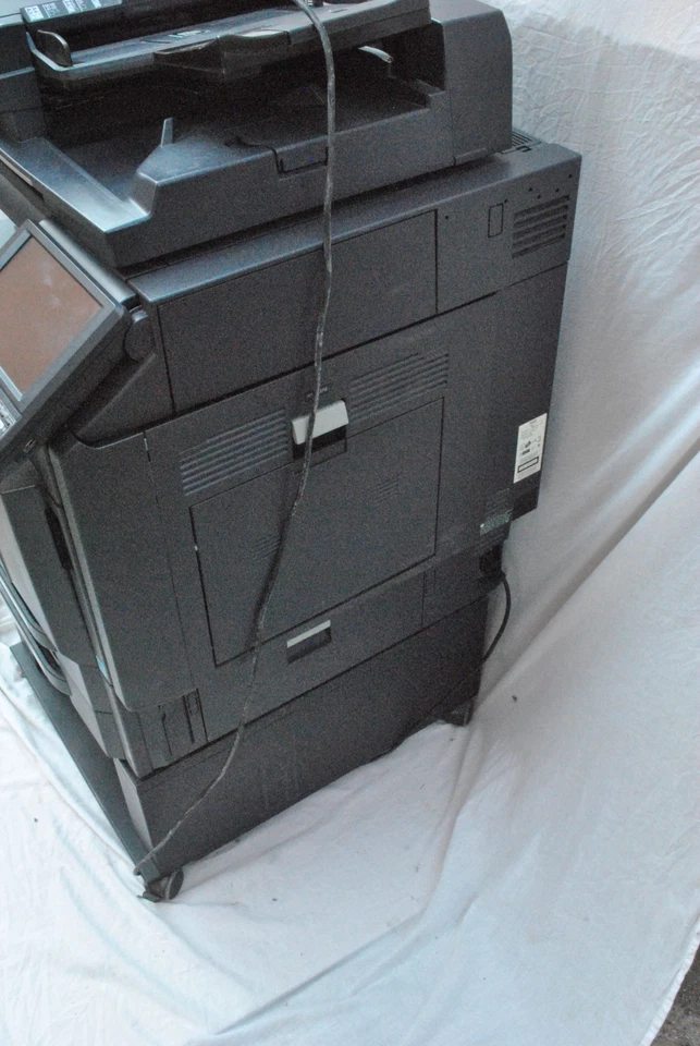 KYOCERA TASKALFA 3500i STAMPANTE LASER MULTIFUNZIONE A3 BN F-R FOTOCOPIATRICE - Immagine 3 di 4