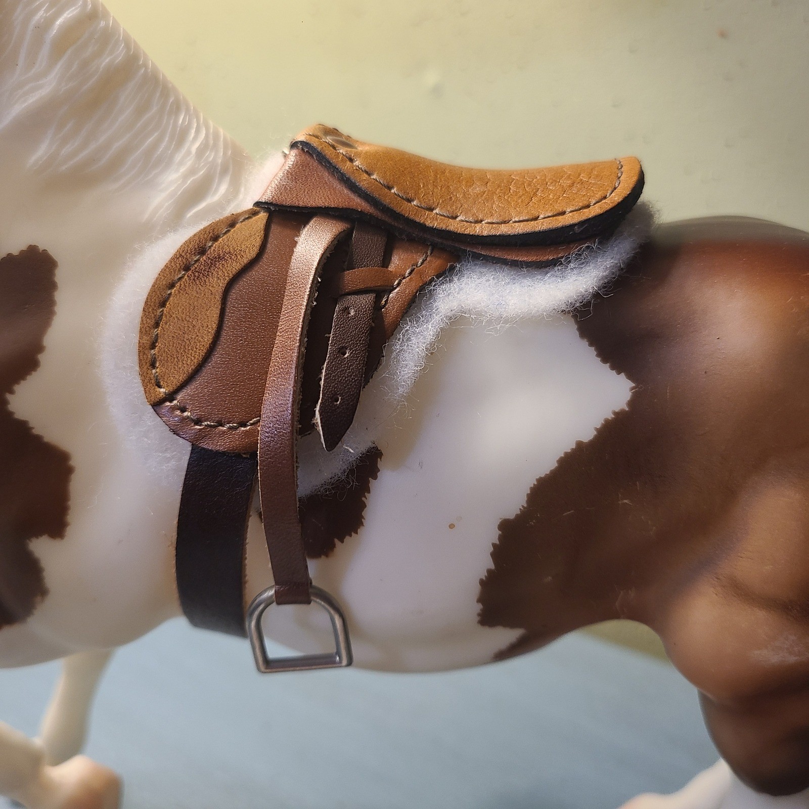 Breyer English Saddle and Pad Traditional Size Two Tone Brow