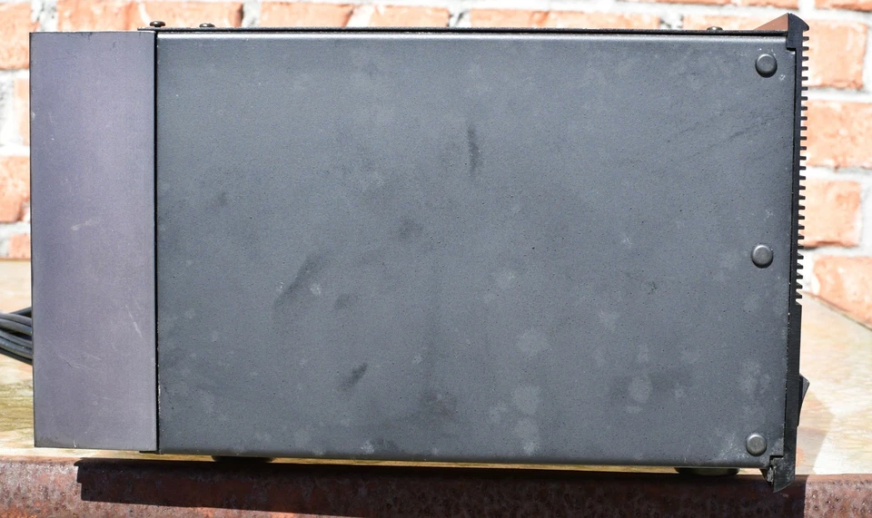 Vintage ADCOM GFA-555 Channel Power Amplifier - Works - Image 4 of 4