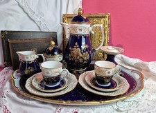 K9) Prunk Schumann Dresden Gold Blume Mokka Tete a Tete Tablett Echt Kobalt Blau