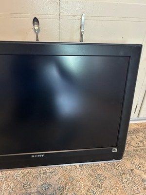 Sony Bravia KDL-32M3000 LCD Color Television RCA/SVIDEO/HDMI Retro