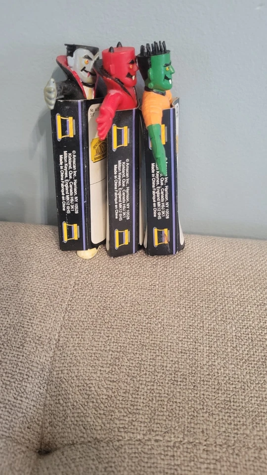 Vintage 1990s Amscan Bendable Halloween Monsters Set of 3 – Dracula, Devil &... - Image 4 of 4