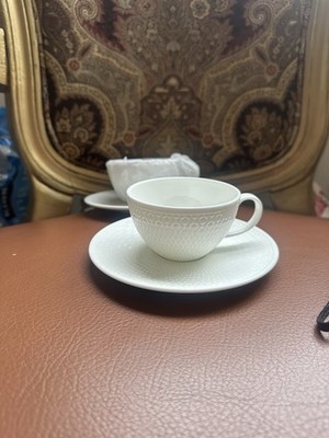 Wedgwood Gio Espressotasse & Untertasse Set x2 weiß geprägt Bone China Neu