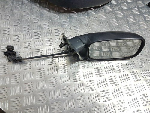 Volkswagen PASSAT B3 1991 Außenspiegel mechanisch 0017273 UST4122