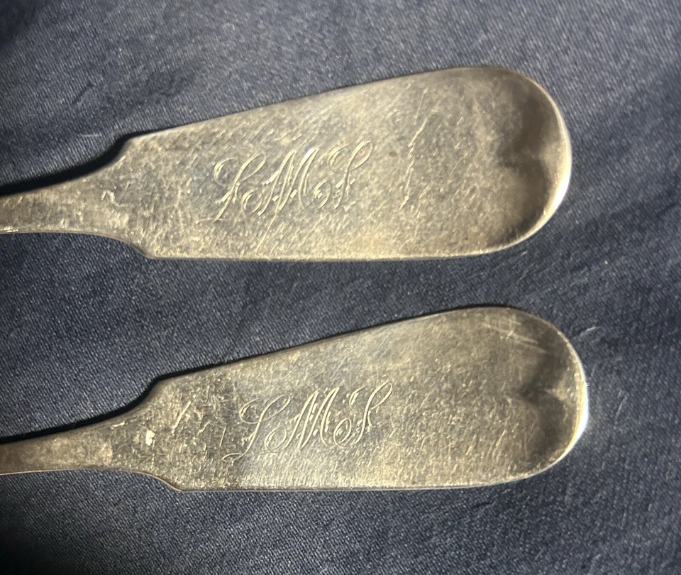 2 colheres antigas de prata esterlina Gorham inglês antigo ponta 1,38 onças 6 1/8 de comprimento - Imagem 3 de 4