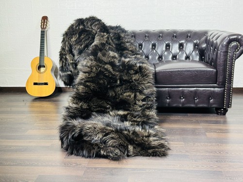Luxurious Real Fox Fur Throw Blanket Black Gold- Handcrafted Warm for Your Home - Picture 5 of 11