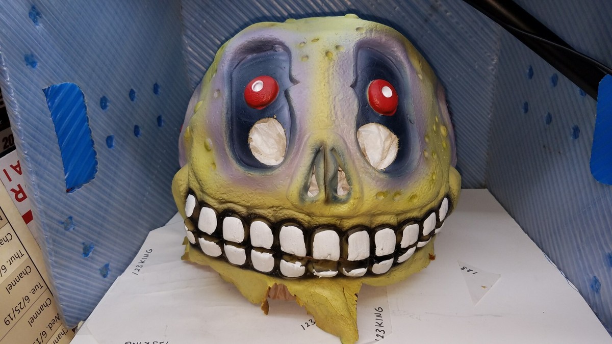 RARE Vintage 80's MADBALLS Skull Face Rubber Halloween Mask