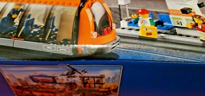 NEW SEALED LEGO 60097 CITY City Square with Lego Store and 16 Sets