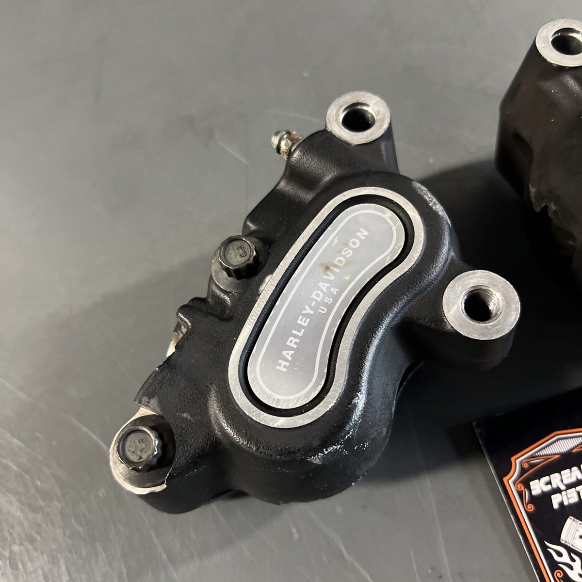OEM Harley 44487-08 44046-08 Front Left Right Brake Caliper OEM Harley 44487-08 44046-08 Front Left Right Brake Caliper