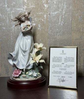 Lladro 6686 ''Mystical Garden'' Fairy with Flowers Signed Porcelain Figurine w/Box