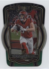 2022 Panini Select Club Level Black & Green Prizm Die-Cut Teagan Quitoriano 10p6