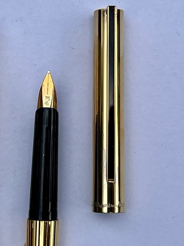 S.T. Dupont Classic Fountain Pen Sterling Silver, 18K Medium Nib