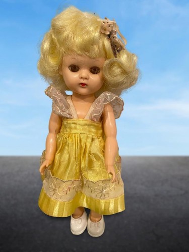 1957 A & H GIGI 8" Walker Doll All Original Hard to Find, Vogue Ginny Friend - Picture 2 of 9