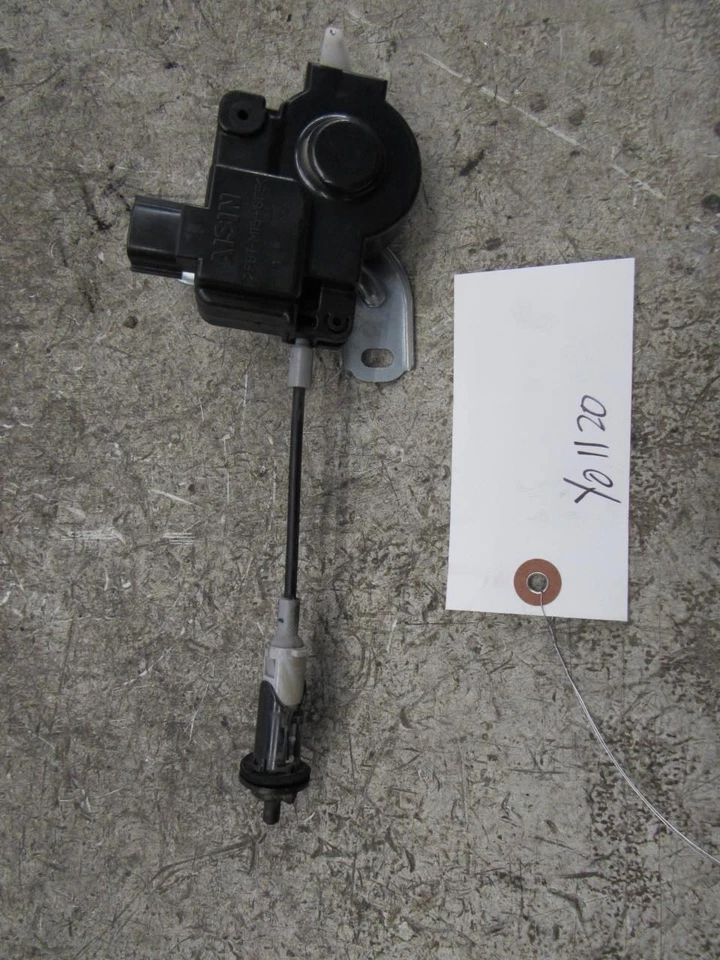 2018 Lexus Es350 Es300h fuel gas tank door cap power lock actuator latch motor Foto 2 de 4