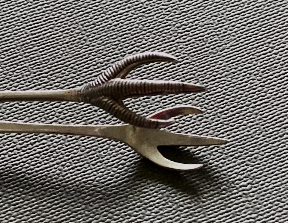 Антикварные щипцы для сахара "Eagle Talon" - с серебряным штемпелем - Изображение 2 из 3