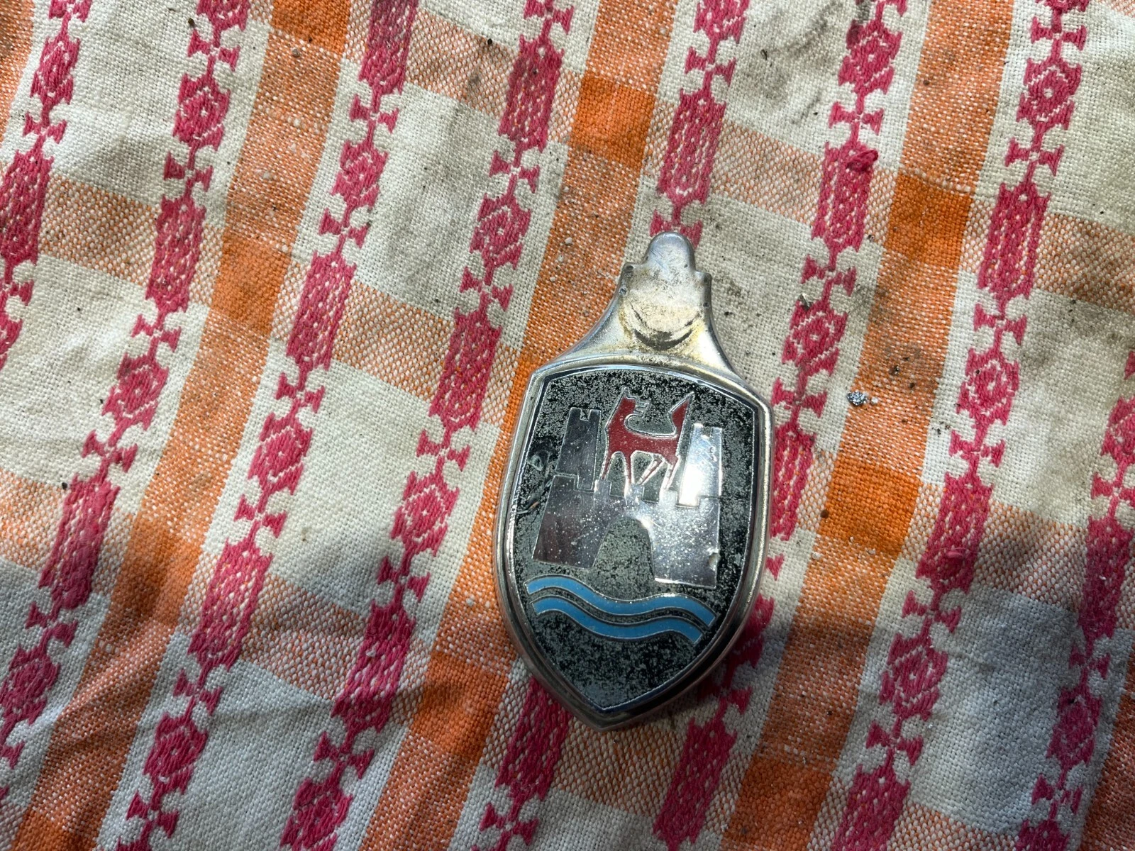 Picture 1 of 2