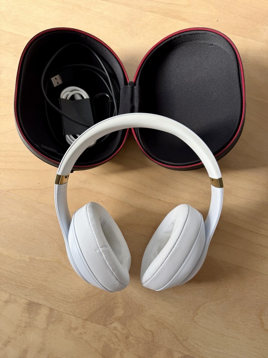 Beats Studio3 Wireless Headphones (A1914) –Beats by Dr. Dre Over
