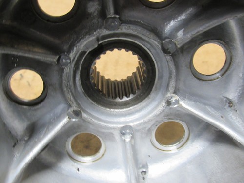 1981 Honda CB750C Custom Clutch Center Hub 22120-425-000 - Picture 7 of 10