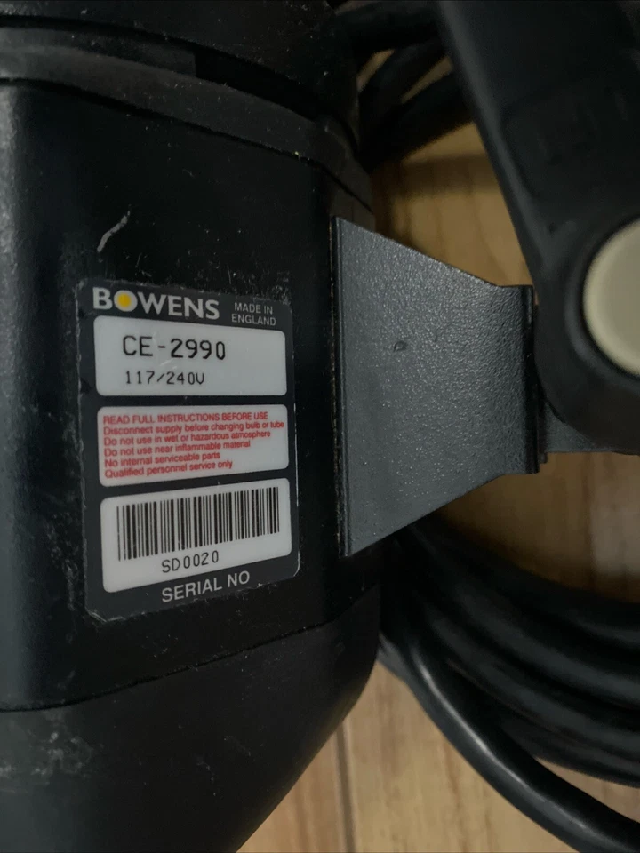 Equipo de fotografía con cabezal flash Bowens Calumet Traveller Plus para reparación Foto 2 de 4