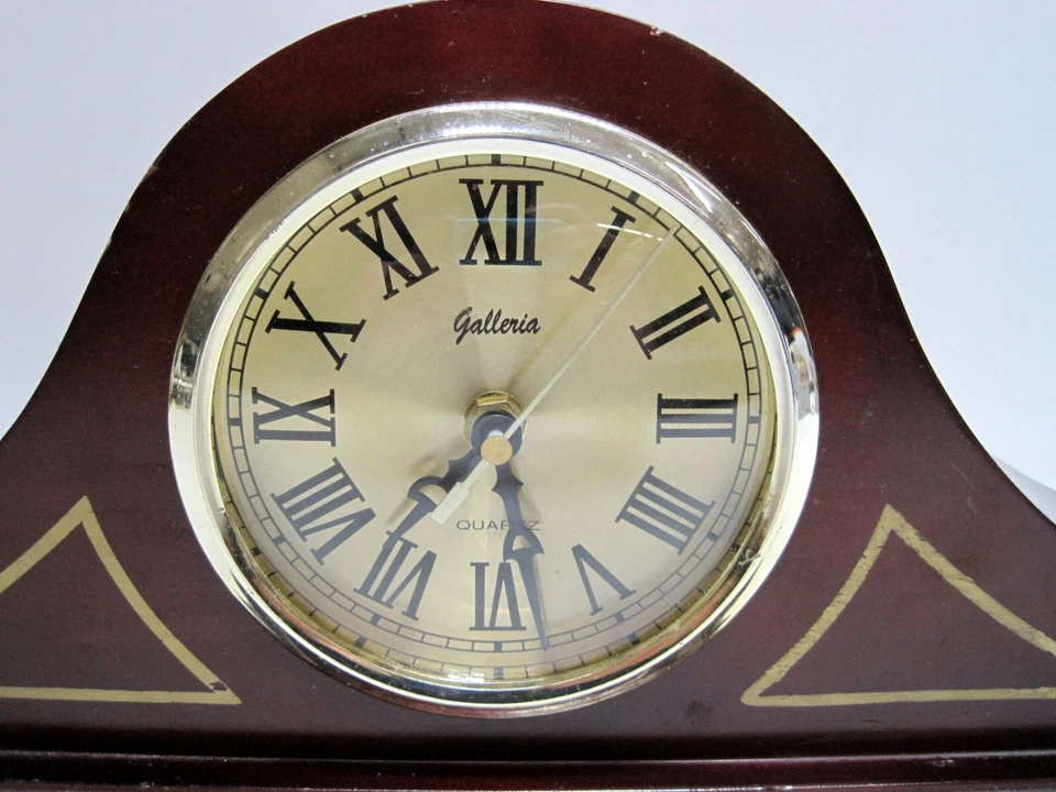 Reloj de Cuarzo Galleria Abrigo Art Deco Dorado Y Marrón Probado 19" Ancho Foto 2 de 4