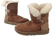 Women's Ugg Bailey Sheepskin Button II Boots Chestnut Tan Size 6 1016226