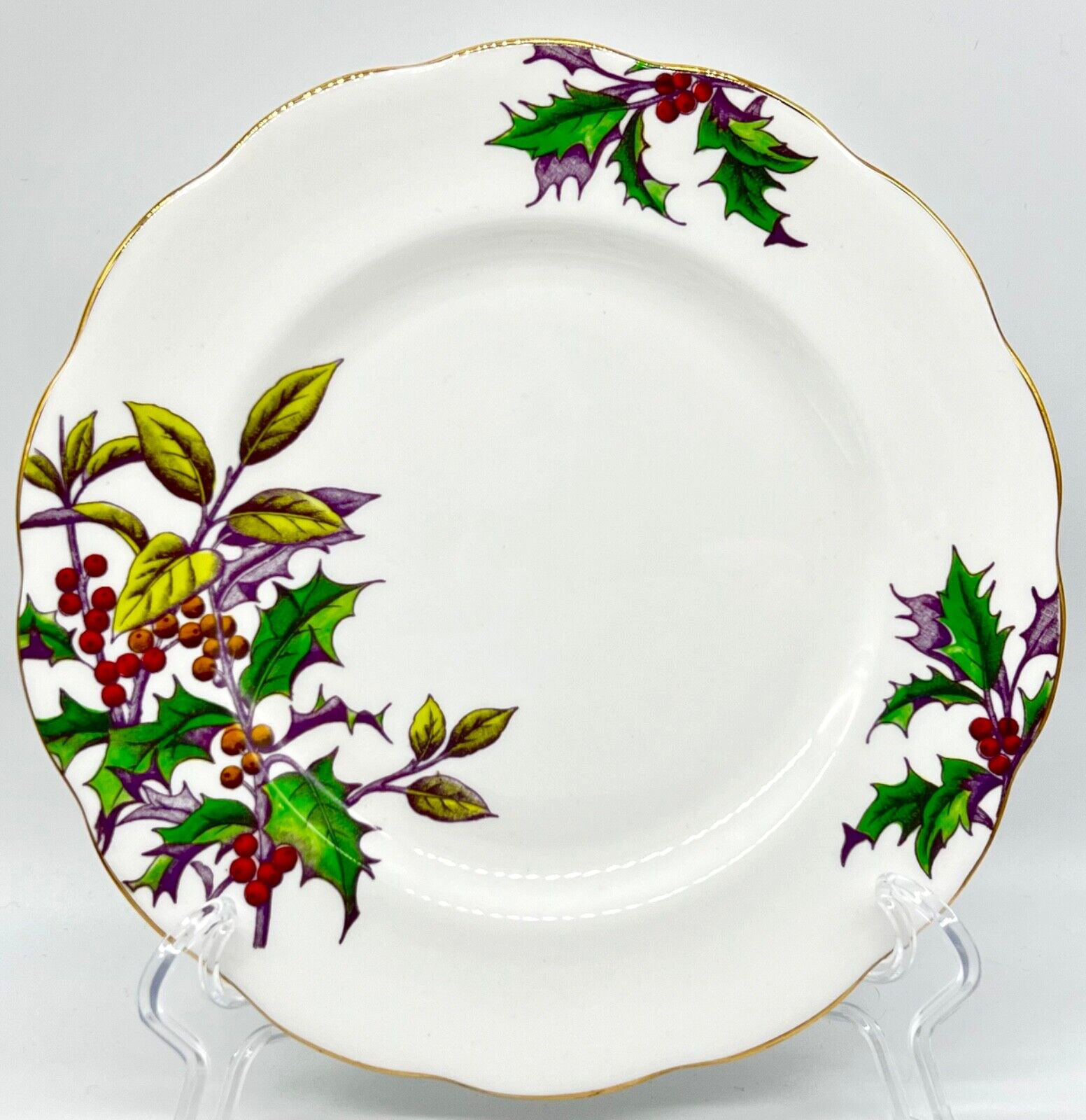 ROYAL ALBERT FLOWER OF THE MONTH DECEMBER HOLLY TRIO: DESSERT PLATE, CUP, SAUCER