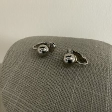 Vintage simple silver tone sphere ball clip on earrings 