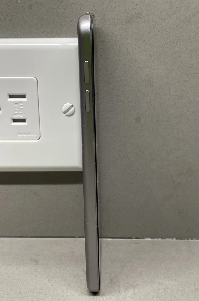 iPod Touch 7ª Generación 256GB.   (Gris espacial) Foto 3 de 4