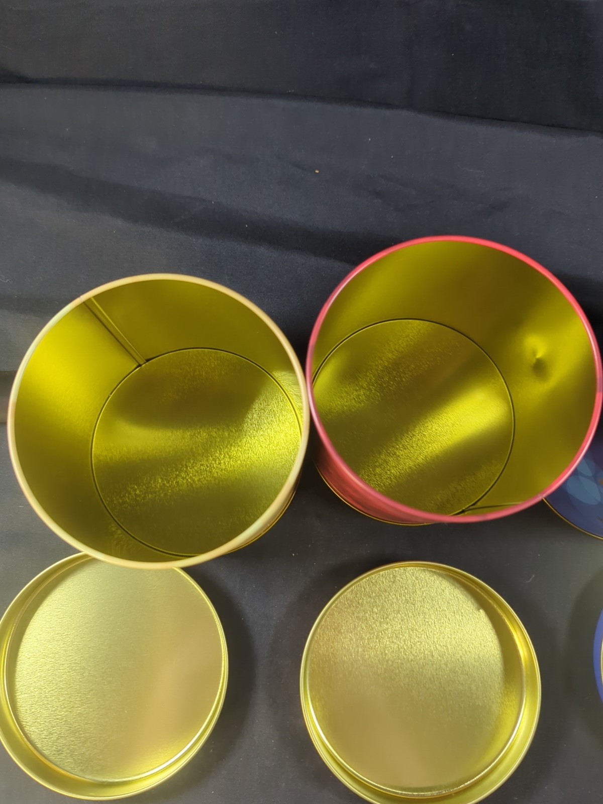 Set of 3 Christmas Gift Wrap Snowflake Truffle Tins Metal Storage Container Rare