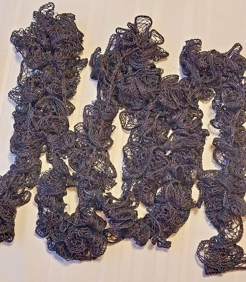 Women's Winter Scarves Lot of 4, Sashay Ruffle Scarfs Purple, Glitter Pre-Owned - Image 4 of 4