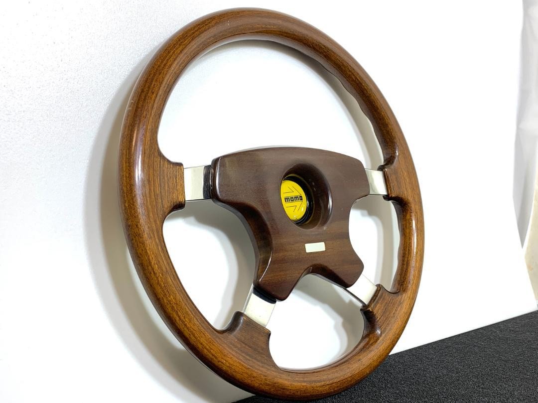 momo ウッドステアリング ASTRA 360mm momo ウッドステアリング ASTRA 360mm MOMO ASTRA DARK WOOD 36Φ