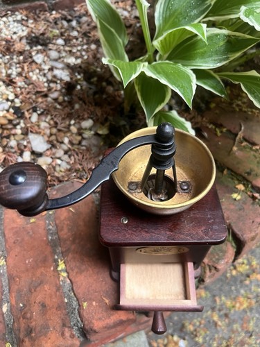 Zassenhaus manual coffee grinder, likely the Brasil Model durability since 1867 - Picture 4 of 9