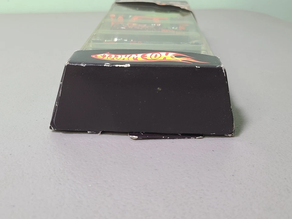 Hot Wheels Fright Cars 5 PACK BAÑERA DE HIDROMASAJE PLYMOUTH FURY CADILLAC CAMIONETA SLIME Foto 4 de 4