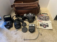 Vintage Pentax MG Asahi Japan 35mm camera with extras Works! Excellent conidtion