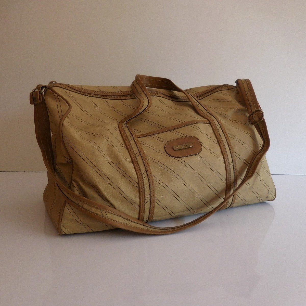 Sac voyage vintage travel bag GUY Paris art déco design PN 1964