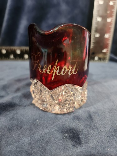 Antique EAPG Ruby Red Flash Mini Pitcher Creamer Pitcher Etched Freeport - Picture 2 of 3