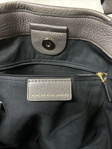 MARC by MARC JACOBS Pebbled Leather Gray Classic Q Fran Shopper Tote Bag - Picture 5 of 7